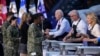 Keluarga Joe Biden Rayakan Thanksgiving Lebih Awal Bersama Tentara AS Sambil Menonton Film ‘Wonka’