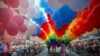 Američki predsednički kandidati oštro se razlikuju u stavovima o pravima LGBTQ zajednice 