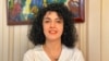 Narges Mohammadi, activista iraní de derechos humanos y vicepresidente del Centro de Defensores de los Derechos Humanos (DHRC), posa en esta fotografía sin fecha. Fotos del archivo de la familia Mohammadi/Folleto vía REUTERS