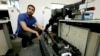 ARSIP - Foto yang diambil tanggal 28 Agustus 2018, insinyur perangkat lunak, Nicholas Otero, dari Woburn, Massachusetts berbicara dengan koleganya tentang fitur robot Centaur, kanan, di Endeavor Robotics di Chelmsford, Massachusetts (foto: AP Photo/Steven Senne)