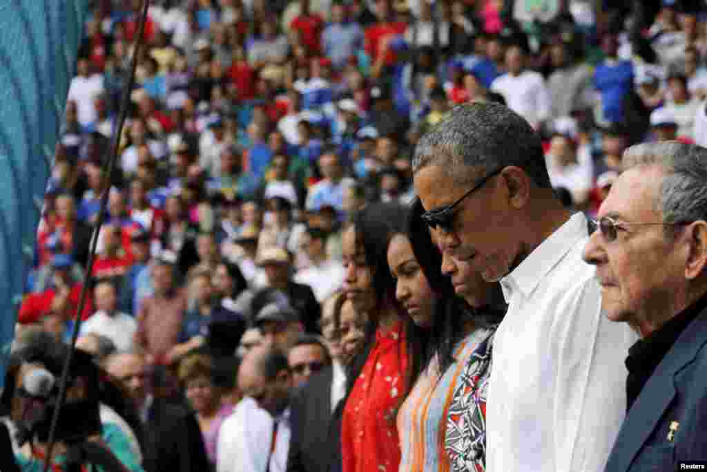 El 17 de diciembre de 2014, Raúl Castro, y el entonces presidente de Estados Unidos, Barack Obama, anuncian el inicio del acercamiento que llevaría al restablecimiento de relaciones en 2015, tras más de medio siglo de enfrentamiento.