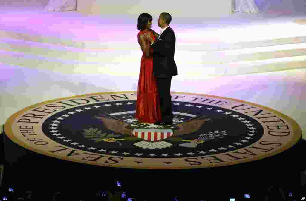 President Barack Obama and first lady Michelle Obama share a dance during the Commander-In-Chief Inaugural ball at the Washington Convention Center, Jan. 21, 2013.