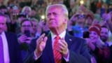 Избранный президент Дональд Трамп на митинге накануне его инаугурации в Вашингтоне, 19 января 2025 года. REUTERS/Carlos Barria TPX 