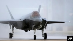 An F-35 arrives at its operational base at Hill Air Force Base, in the U.S. state of Utah, Sept. 2, 2015. Israel says it will buy 17 more of the highly sophisticated war planes, bringing the total number in its fleet to 50.