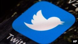 Twitter no ha dado detalles sobre los empleados involucrados en el ataque ni sobre la identidad de los piratas informáticos.