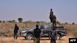 Maafisa wa usalama wa Nigeria wakipiga doria