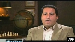 İranlı alim vətəninə qayıdır