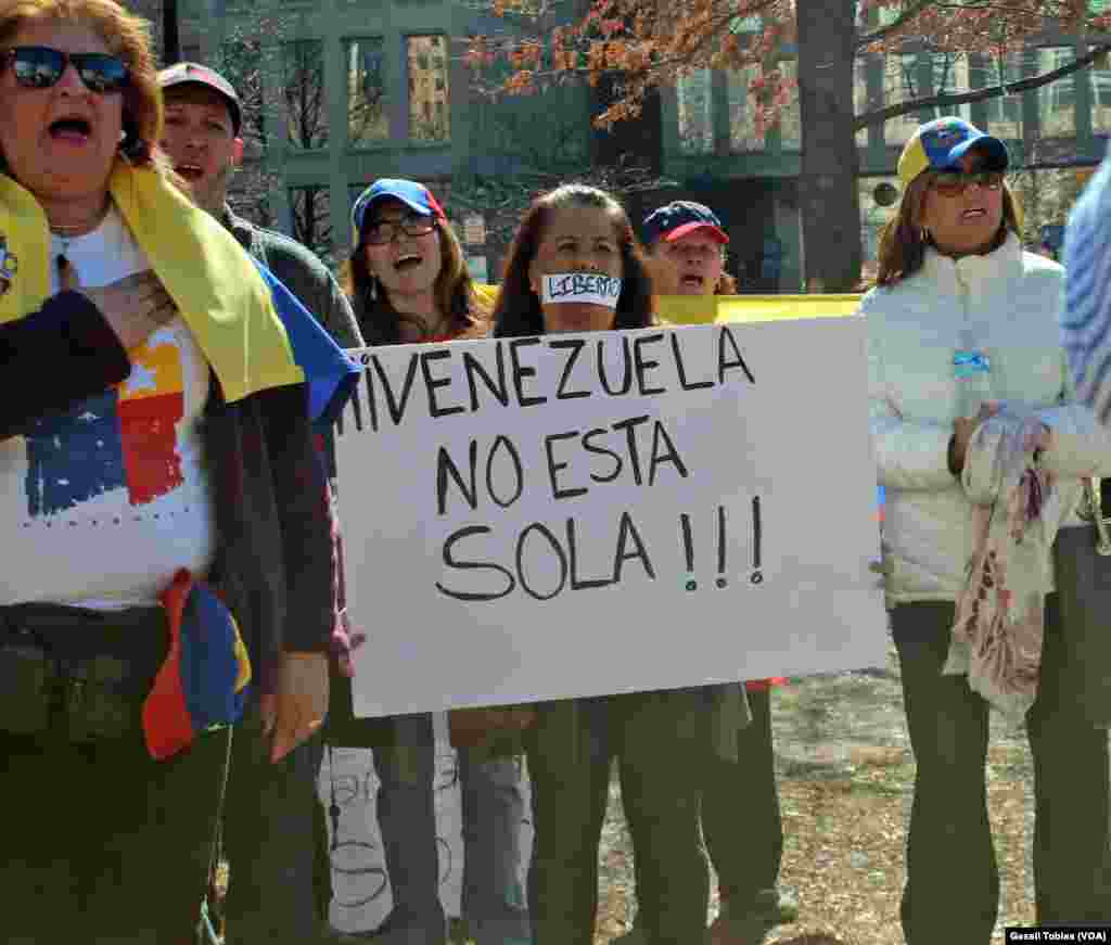 Venezolanos protestan en las calles de Washington
