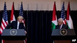 Rais Donald Trump na Rais Mahmoud Abbas katika mkutano wa pamoja huko Bethlehem, Mei 23, 2017.