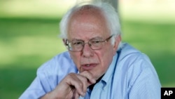 Bernie Sanders, de 74 años, y quien se autodefine como un socialista demócrata, es el político independiente con mayor antigüedad en el Congreso de Estados Unidos.