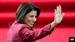 La presidenta costarricense Laura Chincilla prepara una "fiesta cívica" para recibir a Obama.
