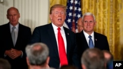 Predsjednik i potpredsjednik SAD Donald Trump i Mike Pence