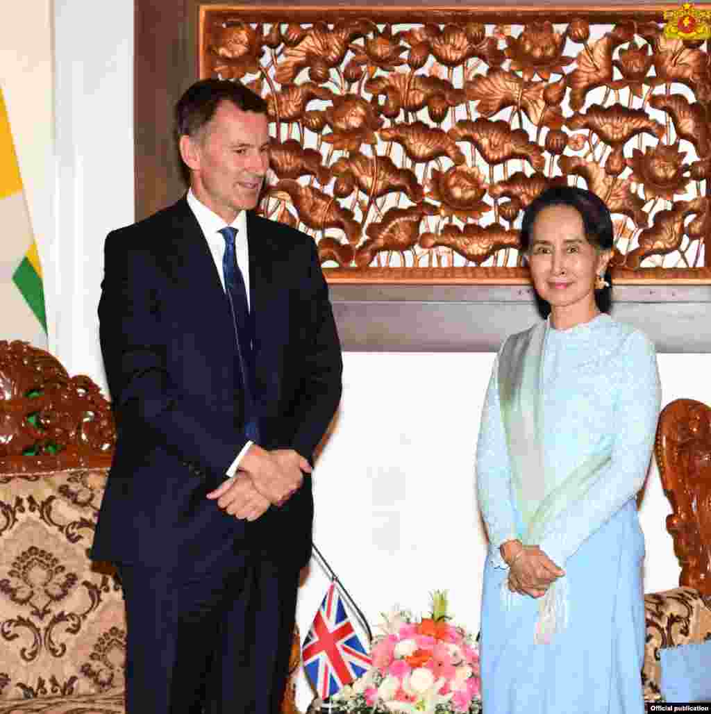 ဗြိတိန်နိုင်ငံခြားရေးဝန်ကြီး အတိုင်ပင်ခံနဲ့တွေ့ဆုံ 