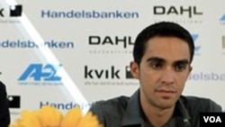 Pebalap Spanyol, Alberto Contador, sedang diskors oleh UCI karena terbukti positif menggunakan zat terlarang ketika menjuarai Tour de France tahun ini.