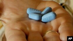 Pil Truvada, awalnya digunakan untuk mengobati orang yang terinfeksi HIV, adalah komponen utama PrEP (pre-exposure prophylaxis), obat yang digunakan untuk mencegah infeksi.