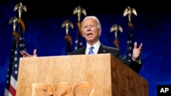 Calon presiden dari Partai Demokrat, mantan Wakil Presiden Joe Biden berbicara pada hari keempat Konvensi Nasional Demokrat, Kamis, 20 Agustus 2020, di Chase Center di Wilmington, Del. (Foto: AP/Andrew Harnik)
