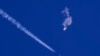 2023年2月4日，在美国南卡罗莱纳州海岸上空击落的中国间谍气球。（美联社照片）
