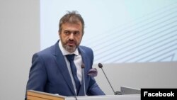 Sergej Trifunović prilikom obraćanja u Pokretu slobodnih građana (Foto: Fejsbuk stranica PSG)