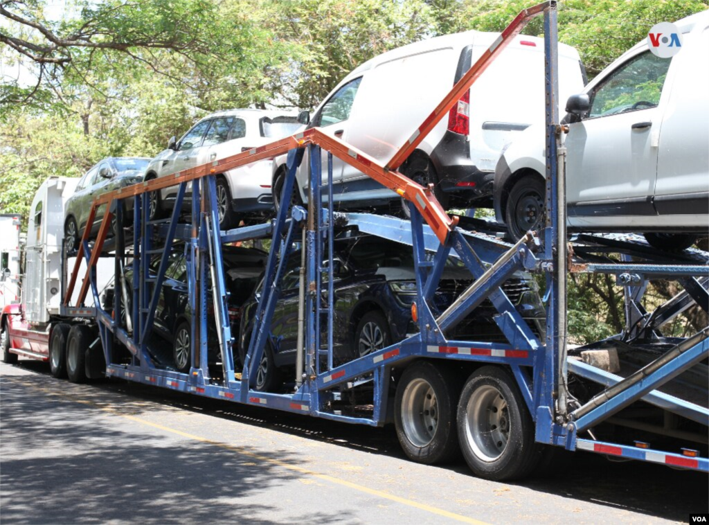 En los vehículos se transporta mercadería pesada, entre otros productos.