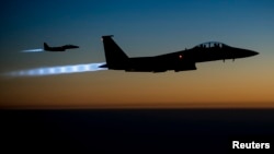 미 공군의 F-15E 전투기 (자료사진)