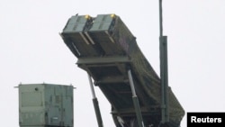  지난 2012년 일본 오키나와현 미야코지마 주둔지에서 패트리엇-3 (PAC-3) 미사일이 설치돼 있다. (자료사진) 