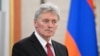 Американците, рече Песков, навистина почнуваат да си го поставуваат прашањето на што се трошат нивните пари 