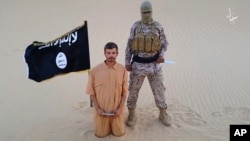 Imagen de rehén croata tomada del video de un grupo egipcio aliado de ISIS colocado en una red social el 5 de agosto